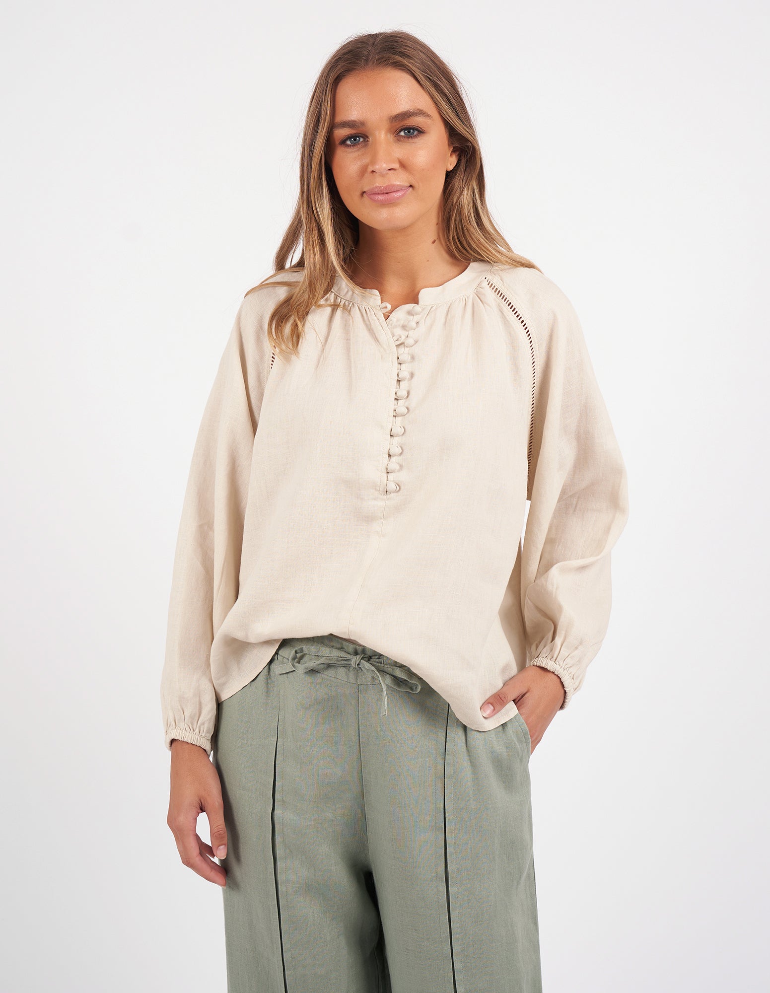 Sardinia Blouse Bone – Foxwood Clothing